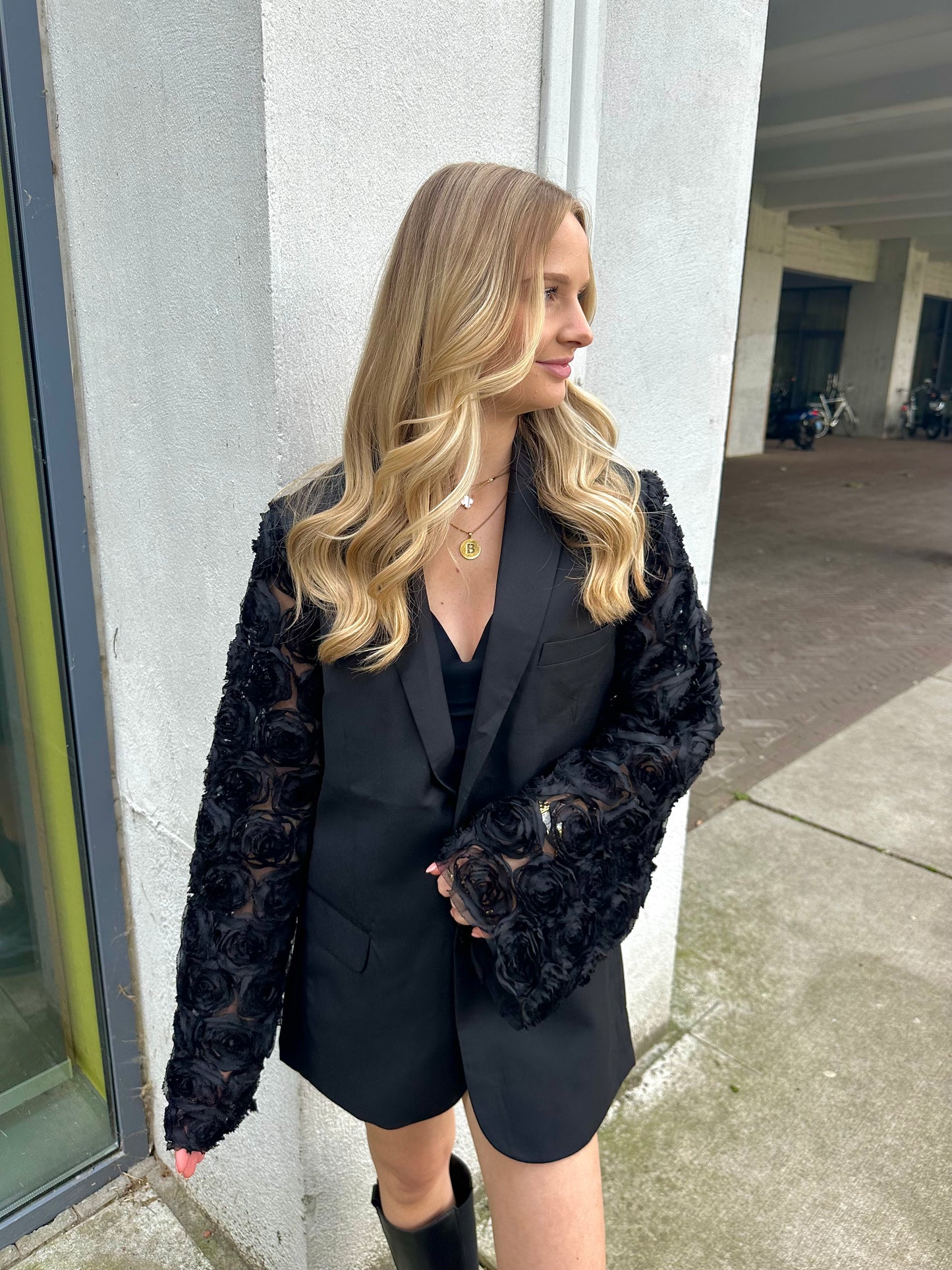 Floral blazer zwart