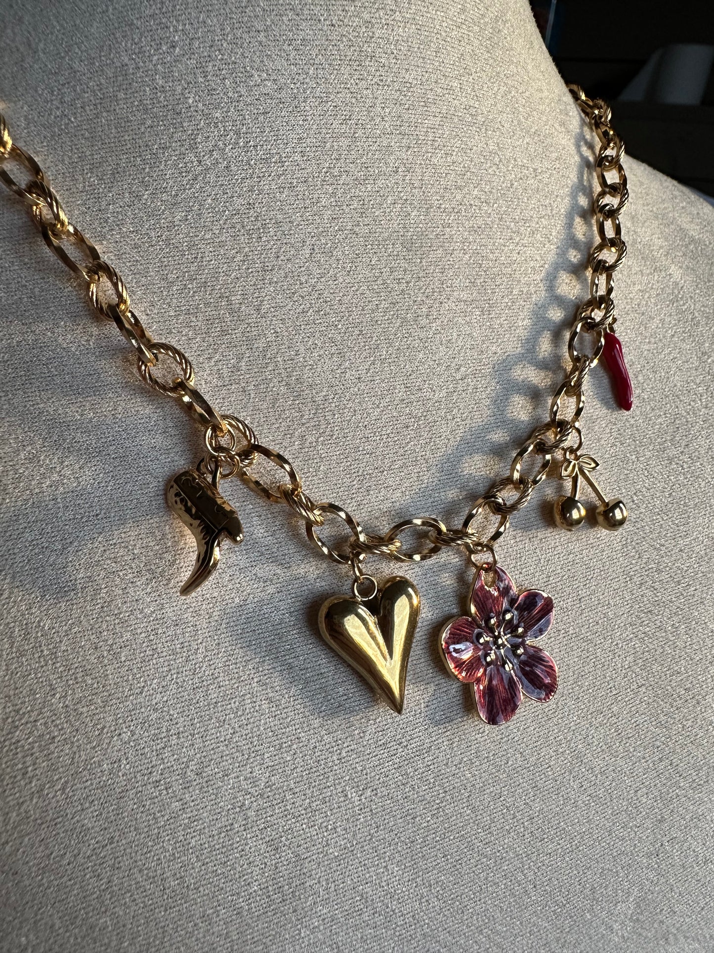 Hailey bedelketting