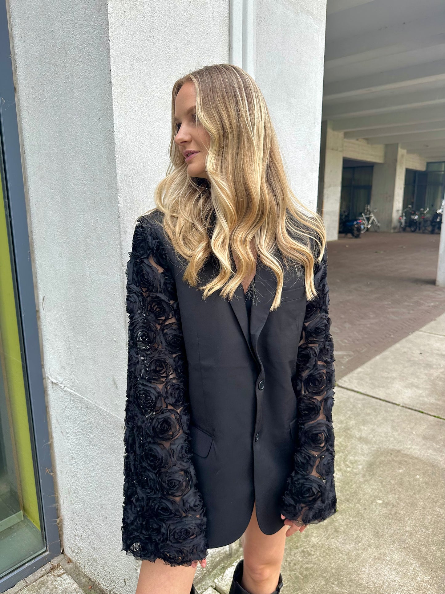 Floral blazer zwart
